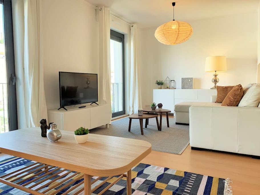Mm2 Center * Baixa/rossio * Castle View * Parking! Lisbon