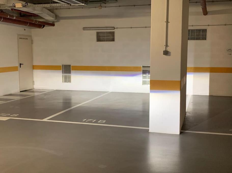 Mm2 Center * Baixa/rossio * Castle View * Parking! Apartment *