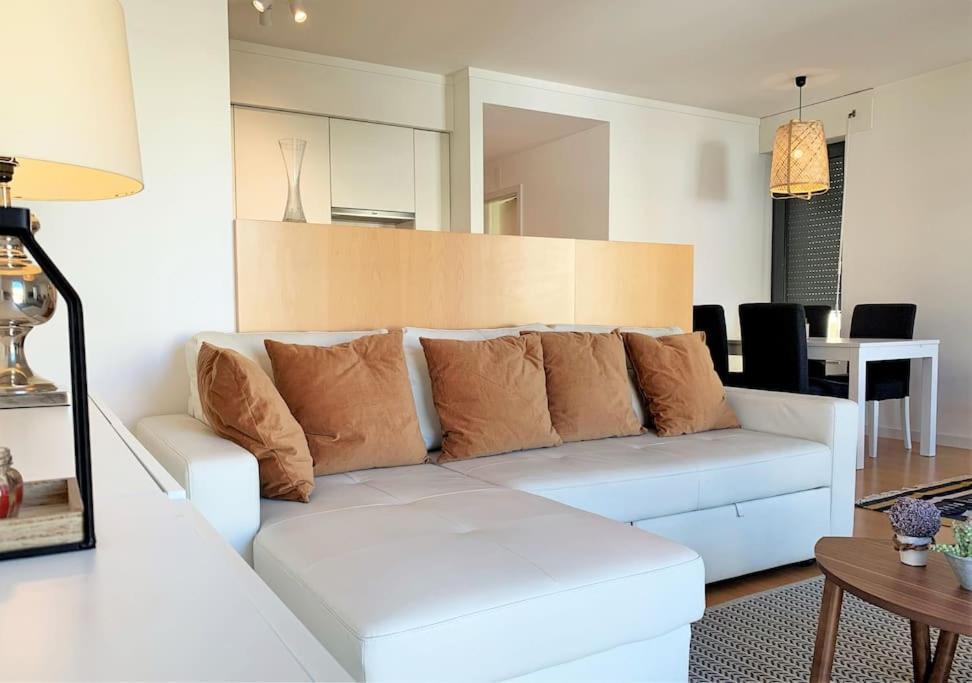 Mm2 Center * Baixa/rossio * Castle View * Parking! Apartment